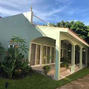  Bed & Breakfast Beach House Luxury Vacation - Paradise Has 2 Private Master Suites Ocean & Garden View Mexico